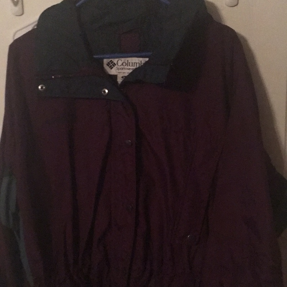Columbia L ski jacket red wine color with gray
